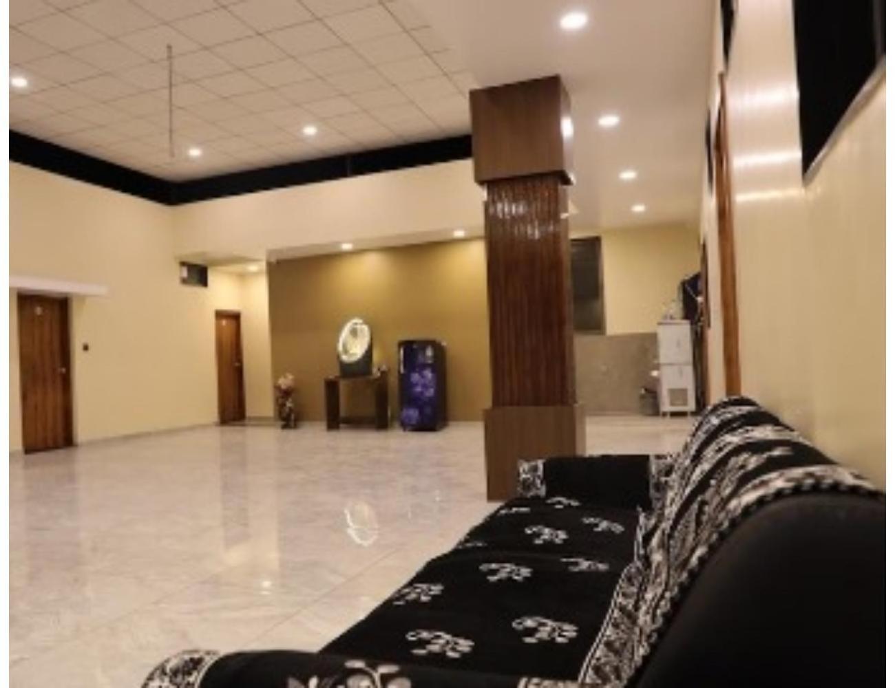 Hotel The Pill, Бхавнагар Екстериор снимка